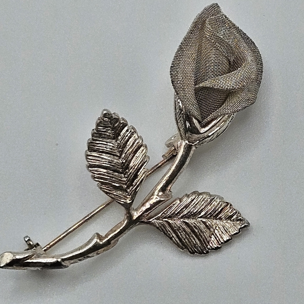 VINTAGE Anne Klein AK Silver Tone Mesh Petals Rose Flower Brooch Pin